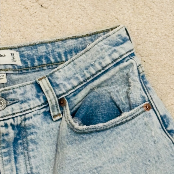 Abercrombie Curve Love Ultra High Rise High Waisted 90s Straight Jeans SZ 29 - Picture 9 of 9